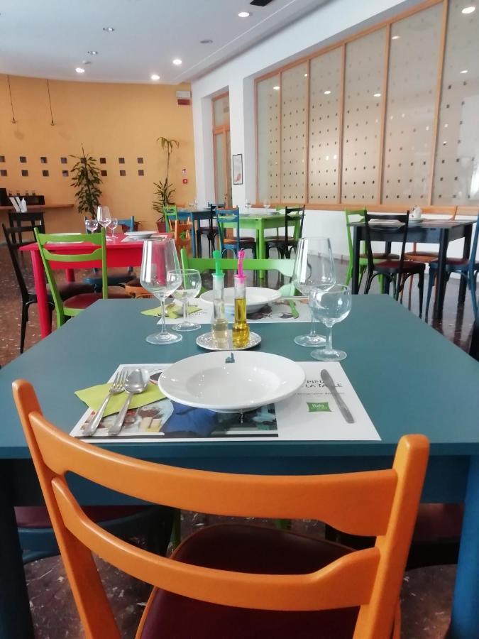 Hotel Ibis Styles Trani Esterno foto