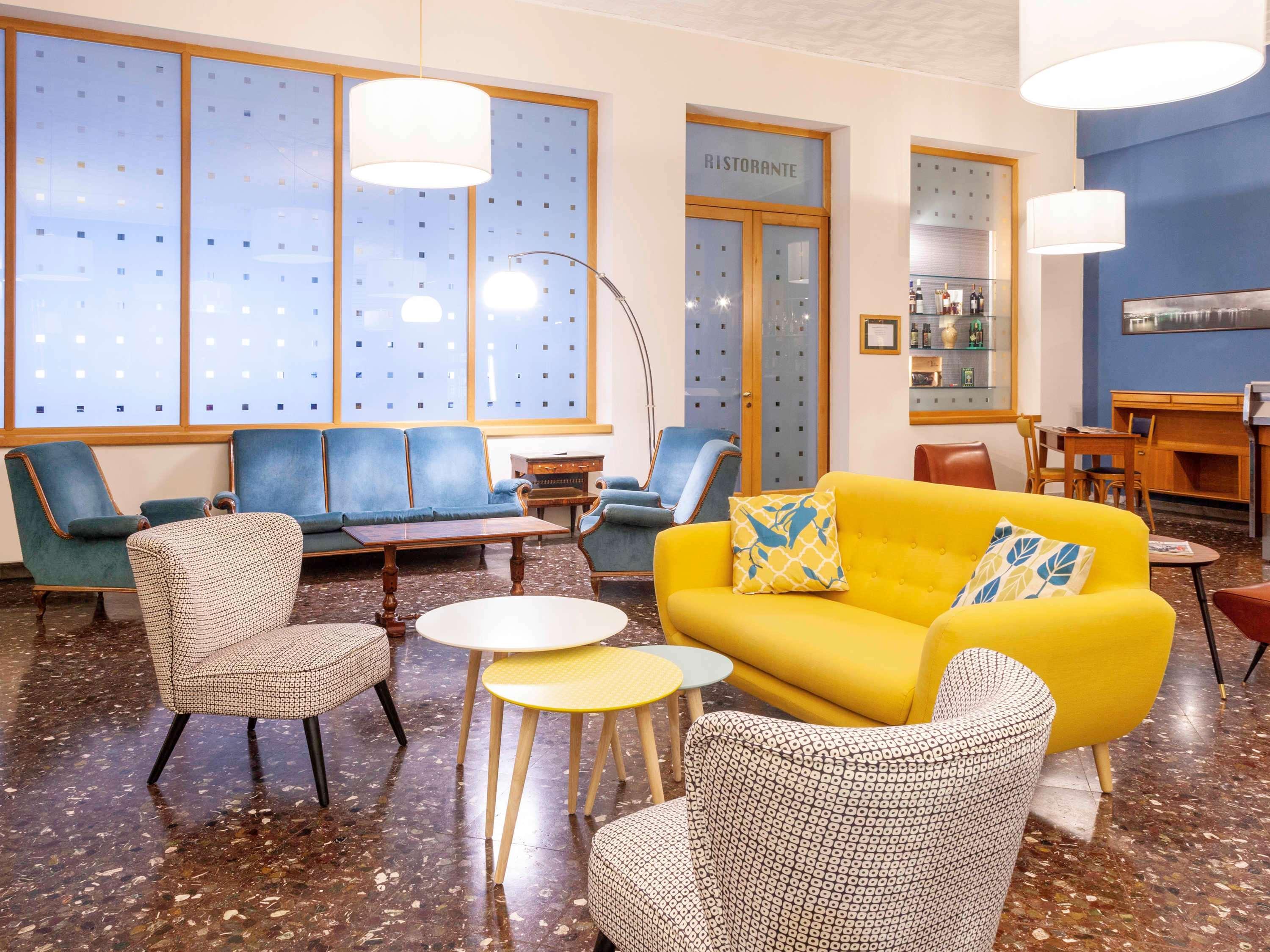 Hotel Ibis Styles Trani Esterno foto