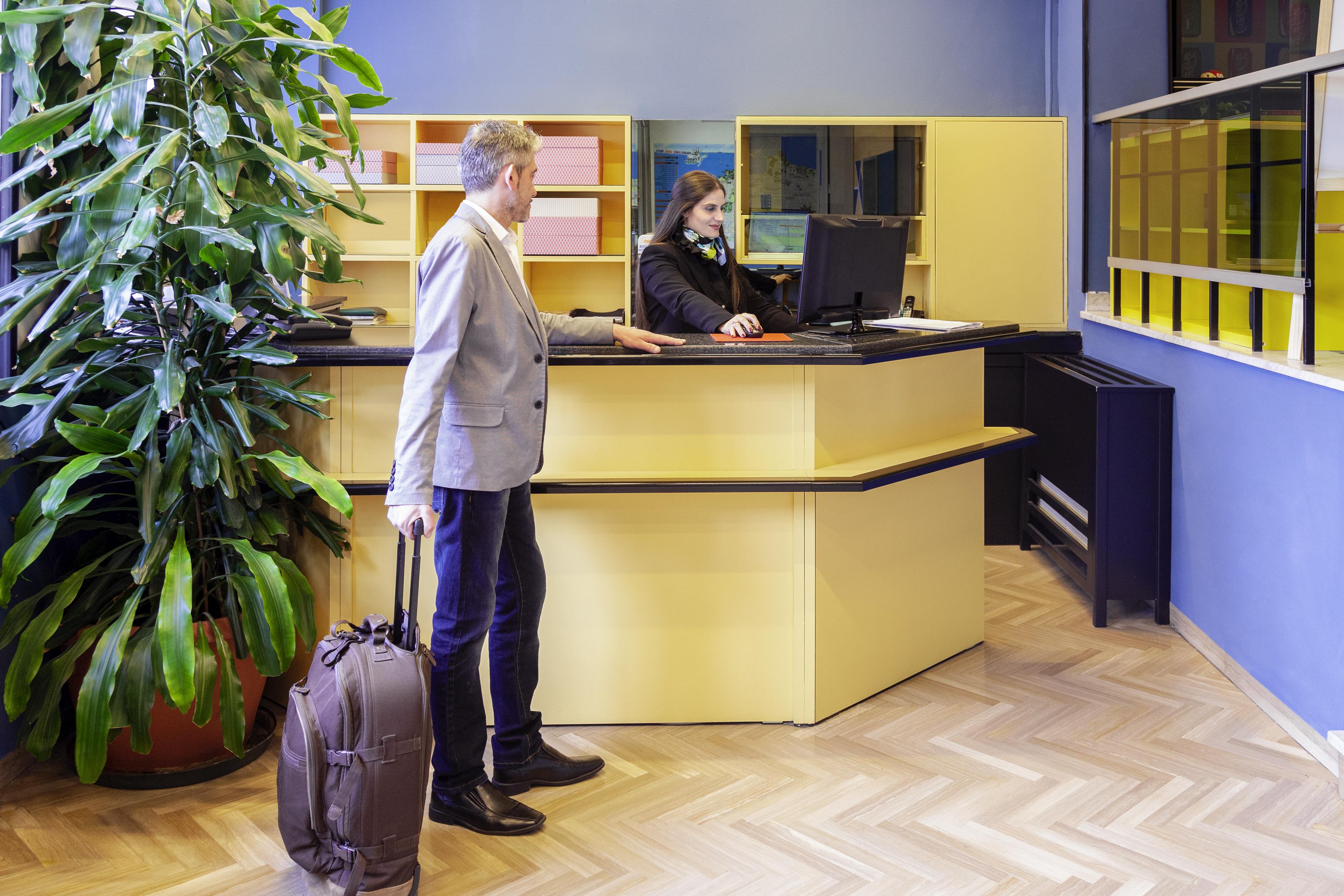 Hotel Ibis Styles Trani Esterno foto