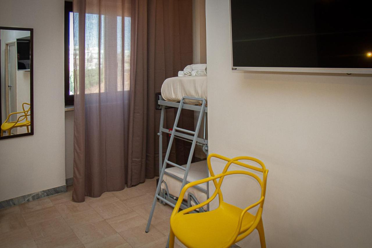 Hotel Ibis Styles Trani Esterno foto
