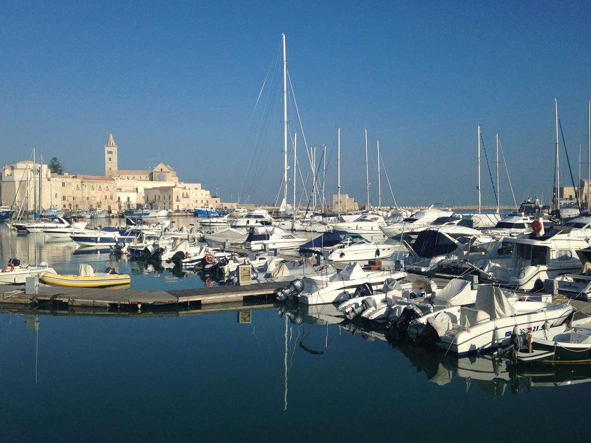 Hotel Ibis Styles Trani Esterno foto
