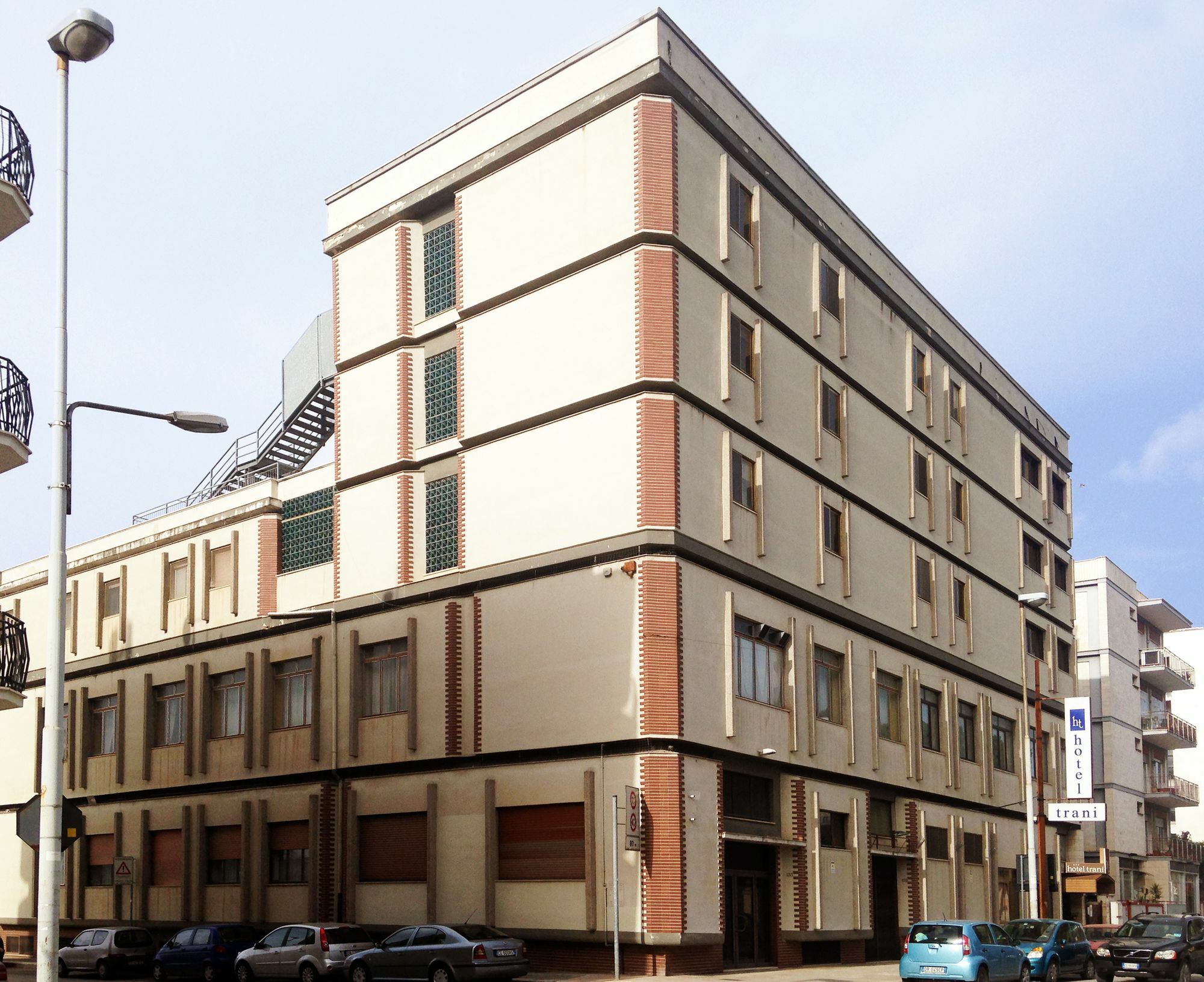Hotel Ibis Styles Trani Esterno foto